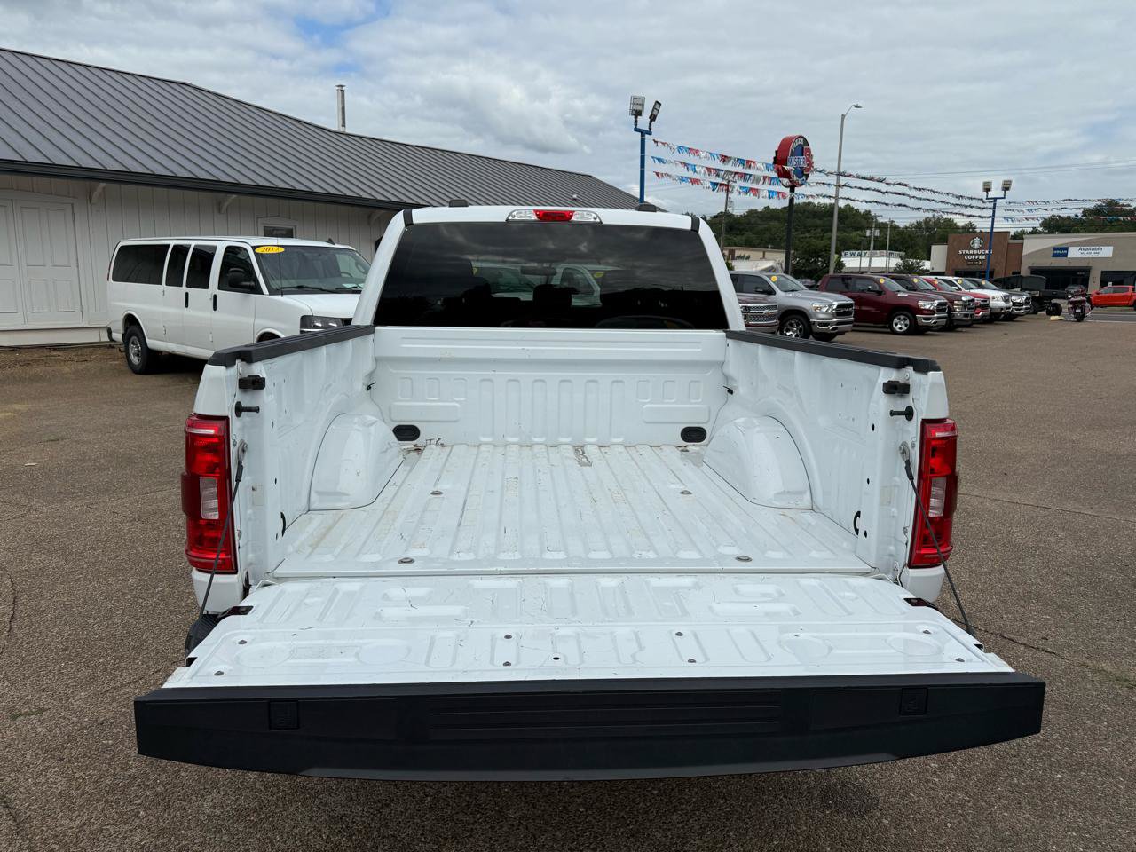 Used 2023 Ford F150 XLT AWD/4WD image 7