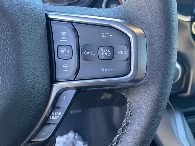 New 2026 RAM 1500 4x4 Crew Cab image 18