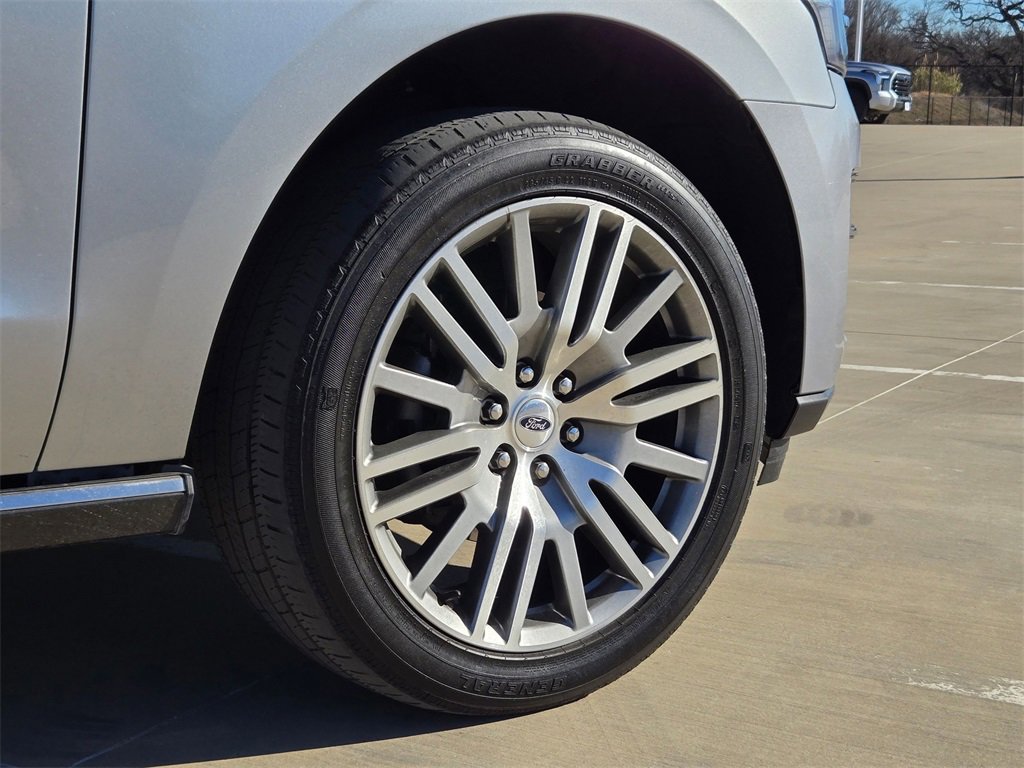 Used 2024 Ford Expedition Limited image 24