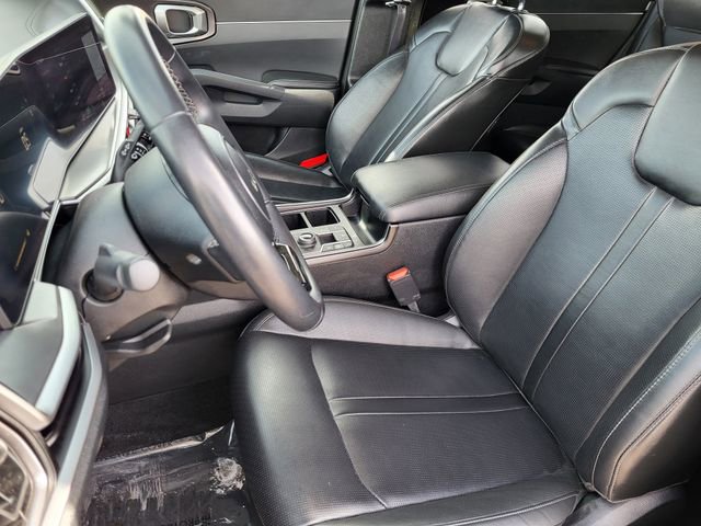 Used 2024 Kia Sorento S image 3