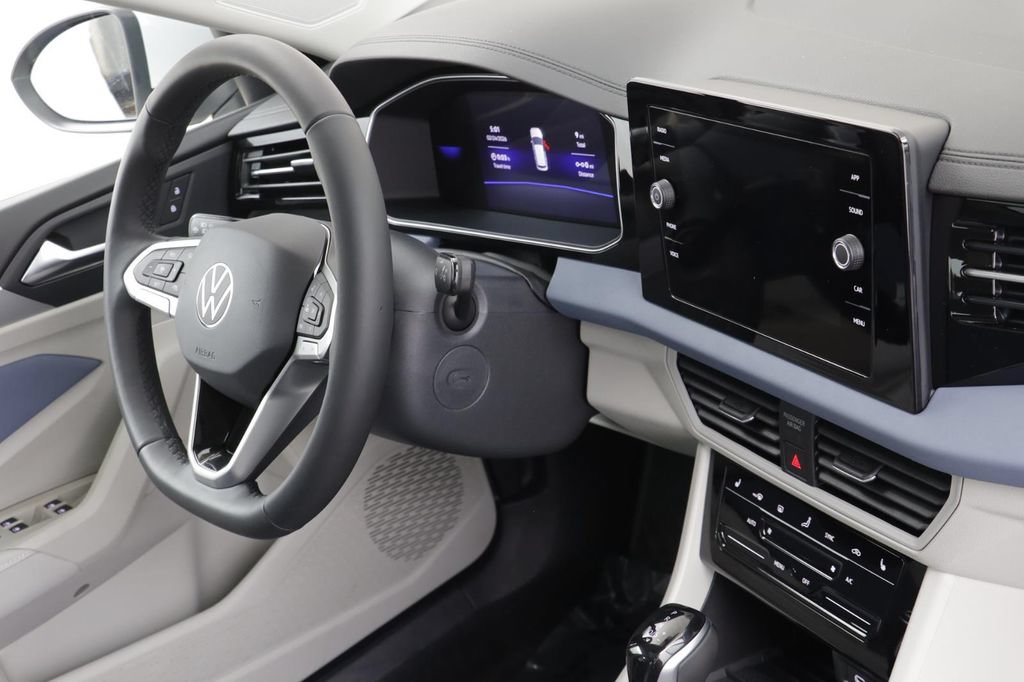 New 2026 Volkswagen Jetta SE FWD image 22