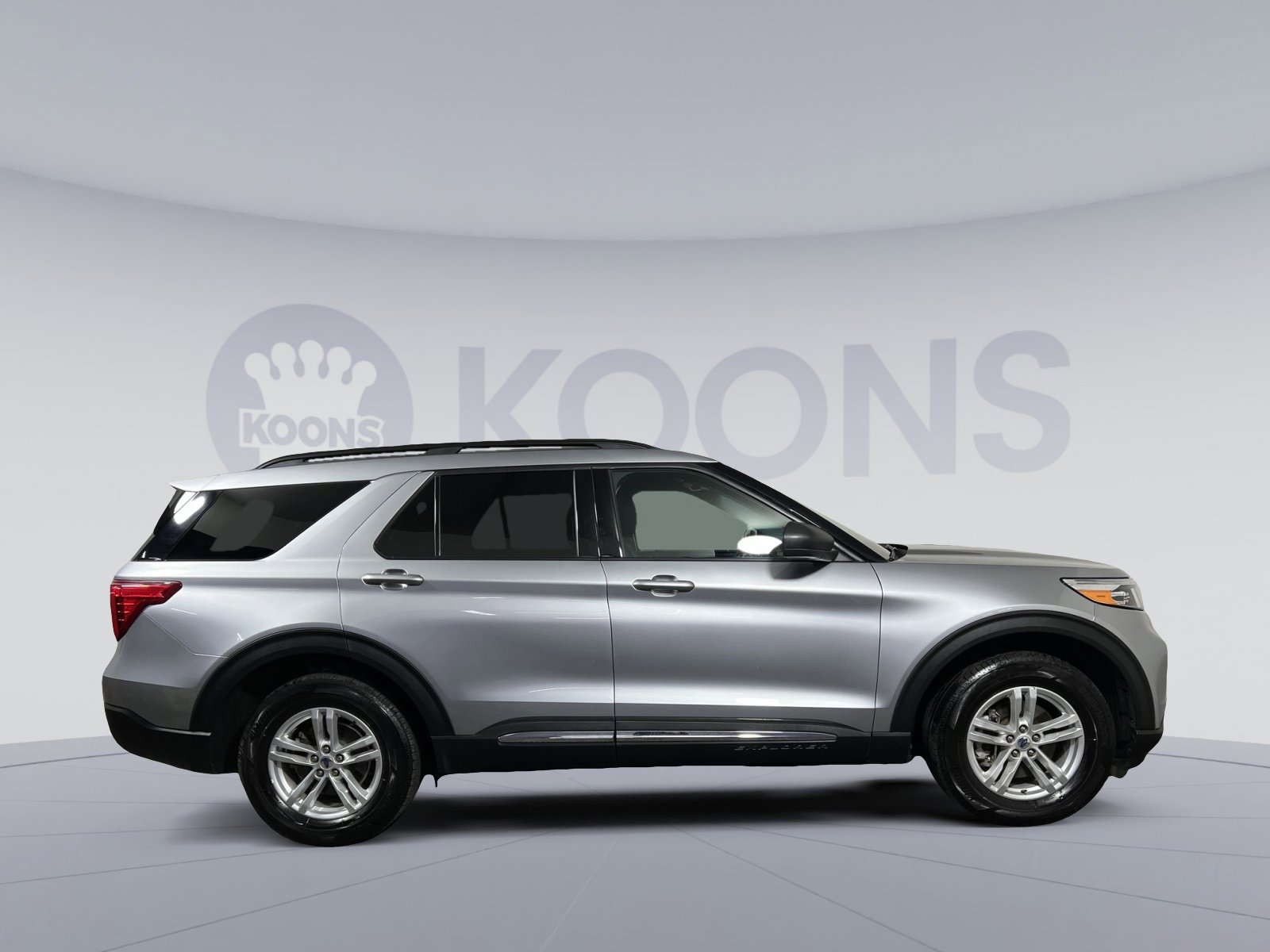 Used 2022 Ford Explorer XLT image 8