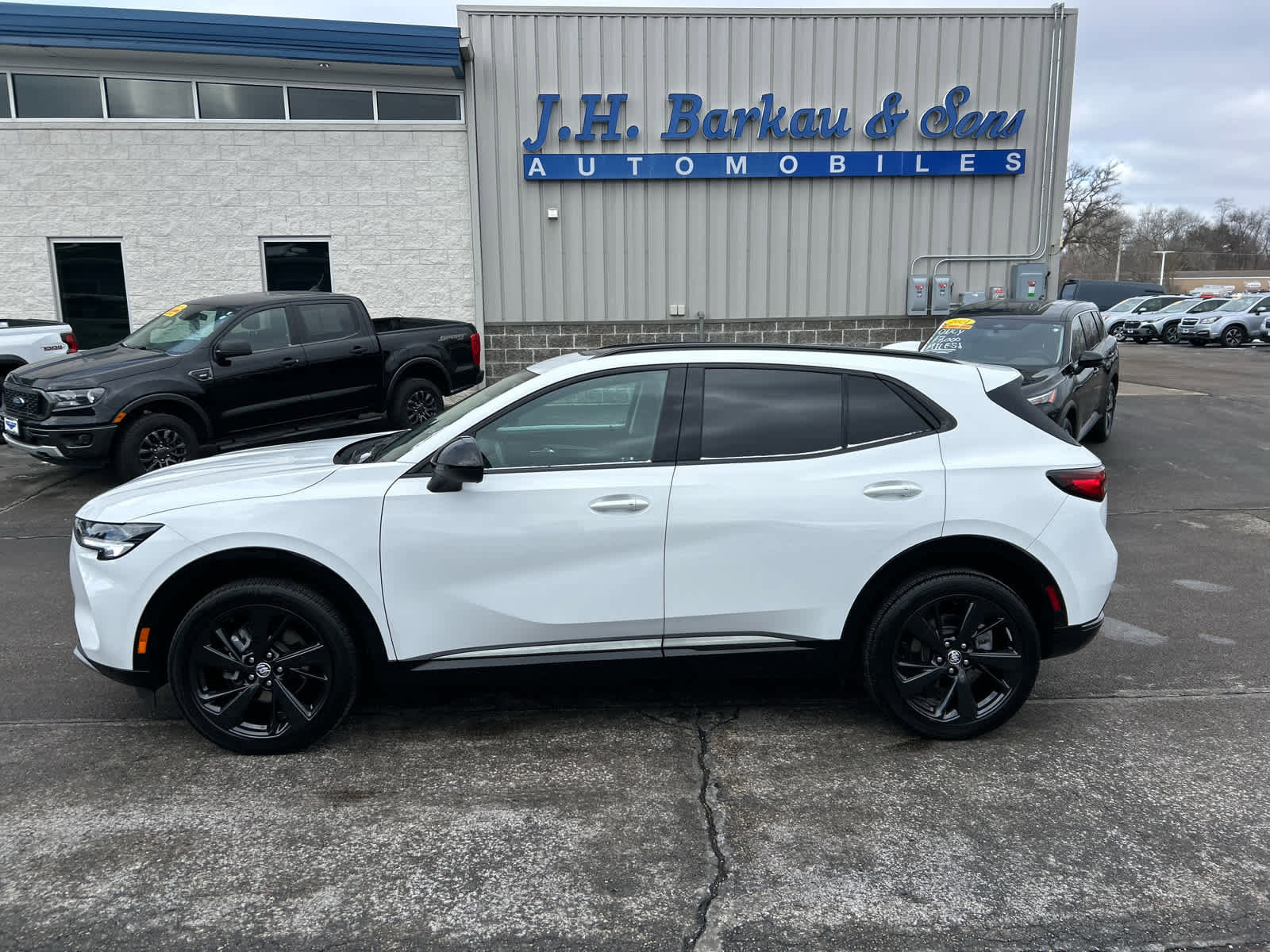 Used 2023 Buick Envision Essence w/ Sport Touring Package image 7