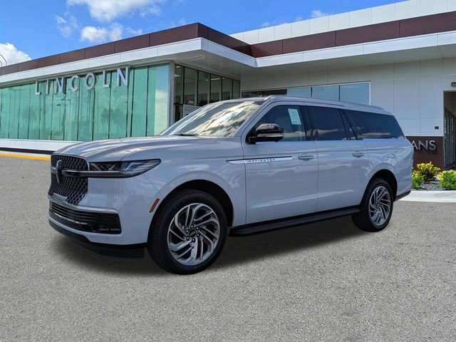New 2026 Lincoln Navigator L Premier image 8