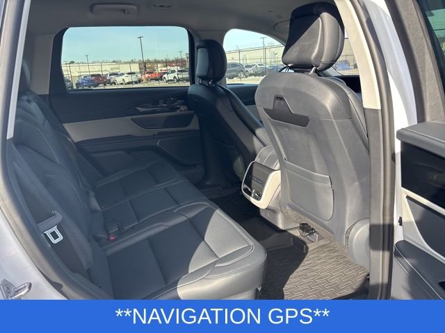 Certified 2025 Lincoln Nautilus Premier image 12