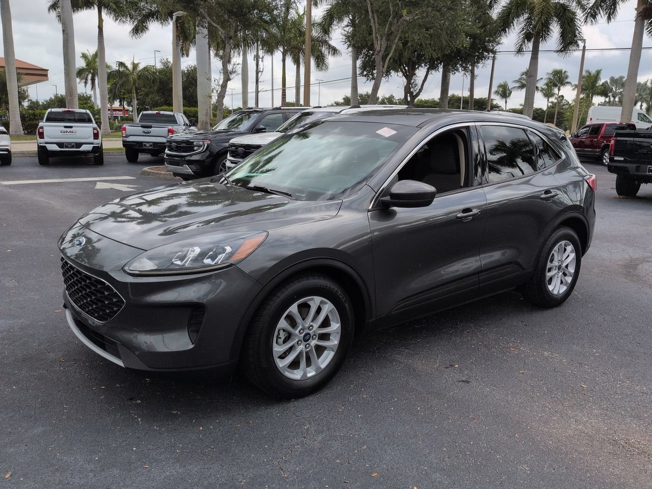Used 2020 Ford Escape SE FWD image 8