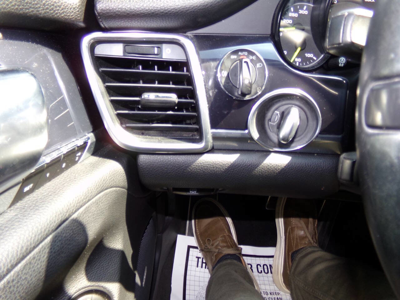 Used 2014 Porsche Panamera S image 57