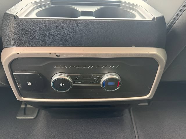 Used 2024 Ford Expedition XLT AWD/4WD image 19
