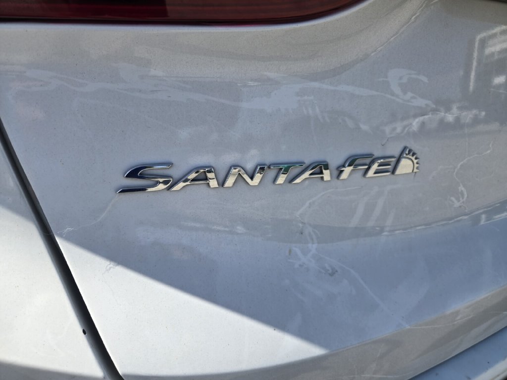 Used 2023 Hyundai Santa Fe SEL w/ Premium Package FWD image 11
