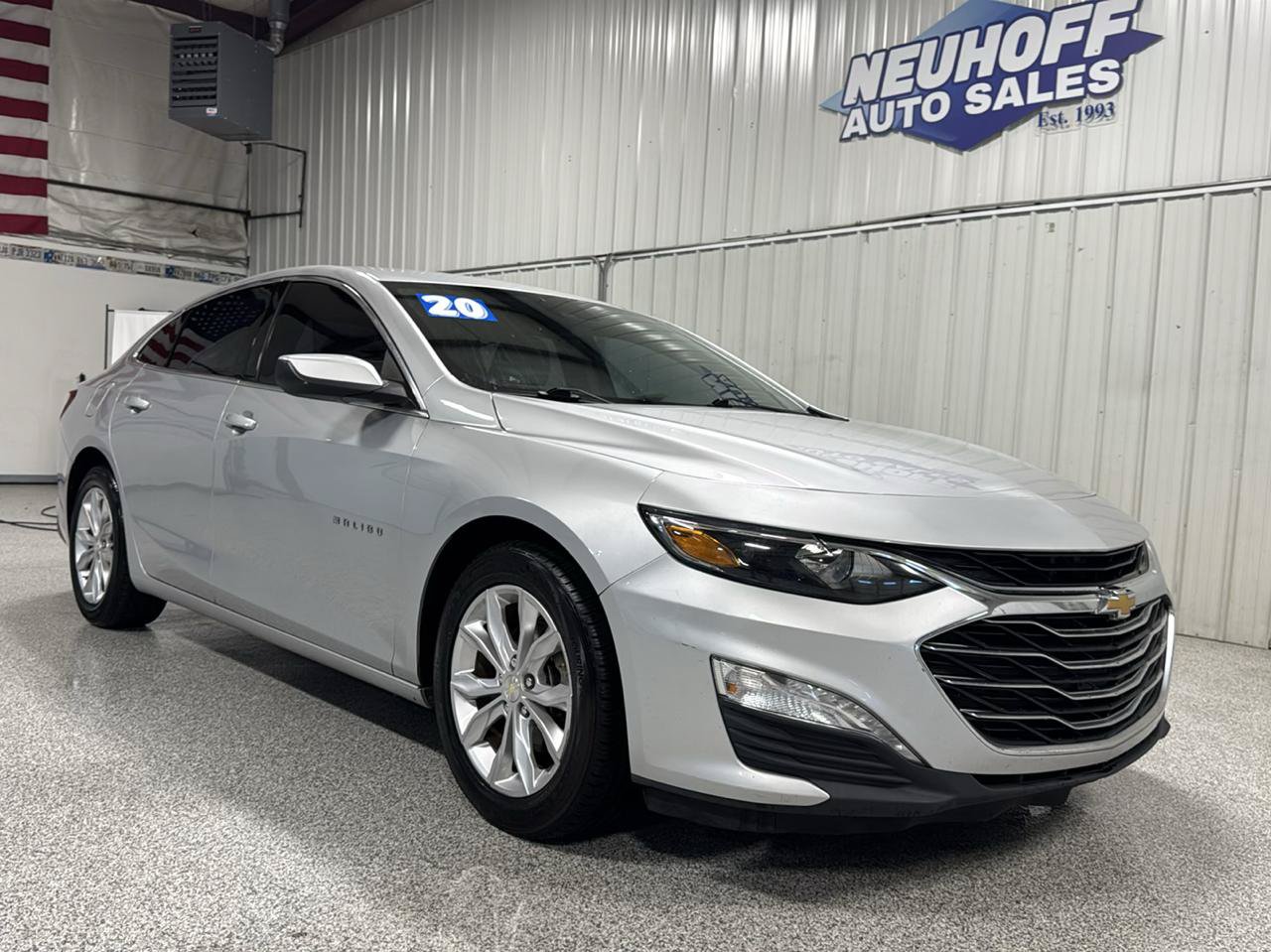 Used 2020 Chevrolet Malibu LT FWD image 2