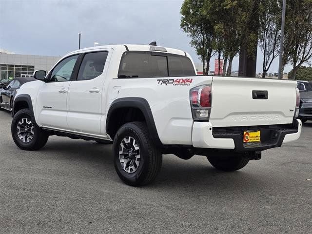 Used 2022 Toyota Tacoma TRD Off-Road image 2