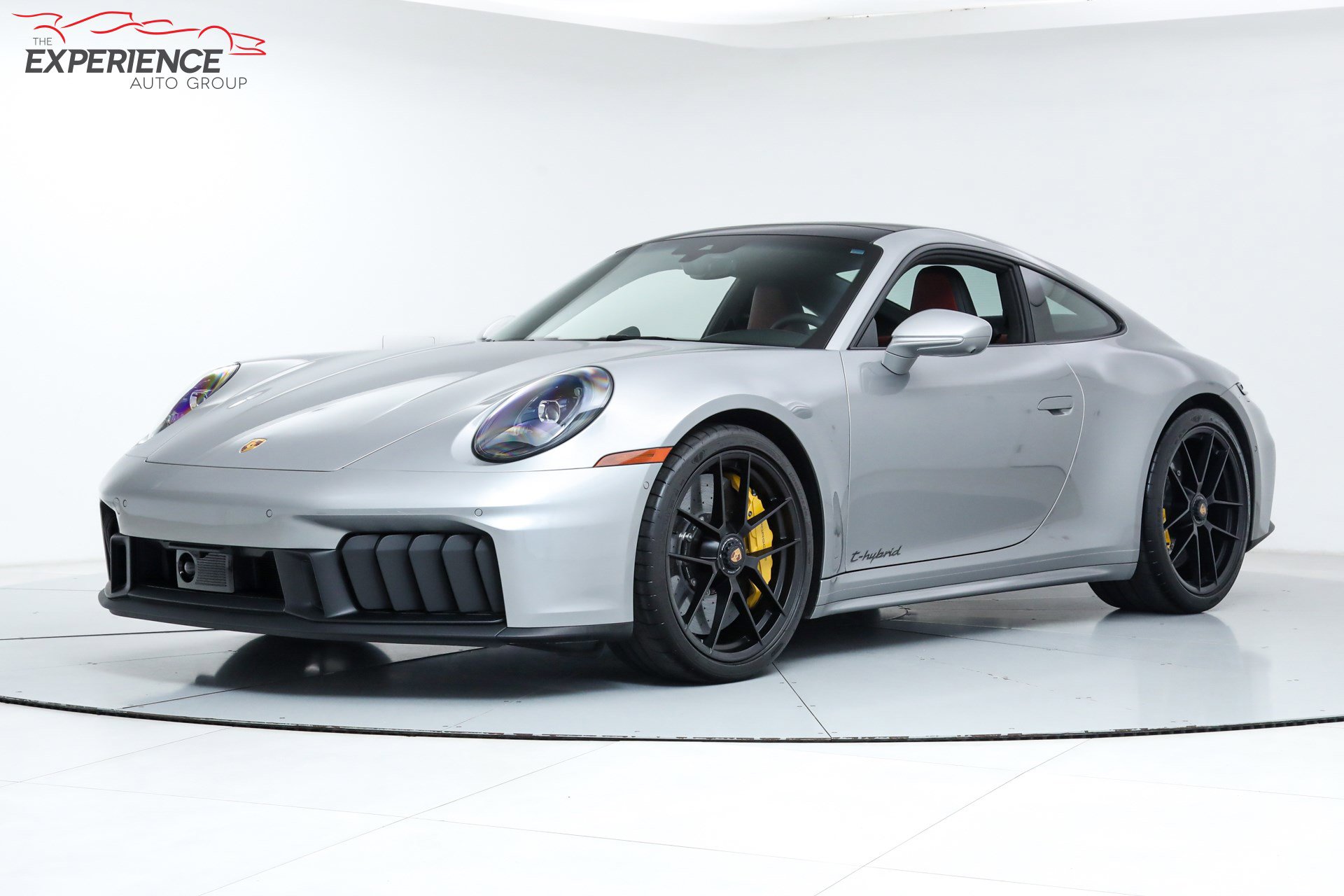 Used 2025 Porsche 911 Carrera 4 GTS image 1
