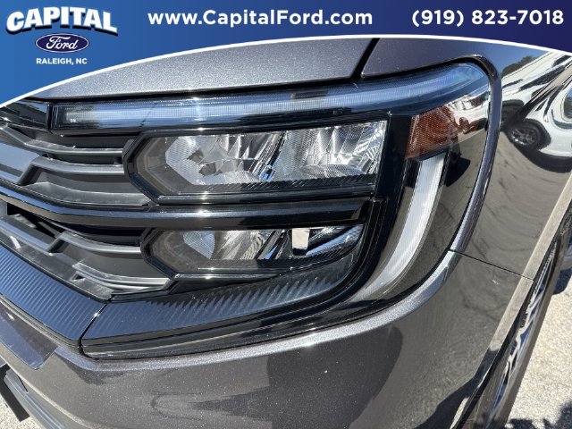 Certified 2025 Ford Expedition Active AWD/4WD image 11