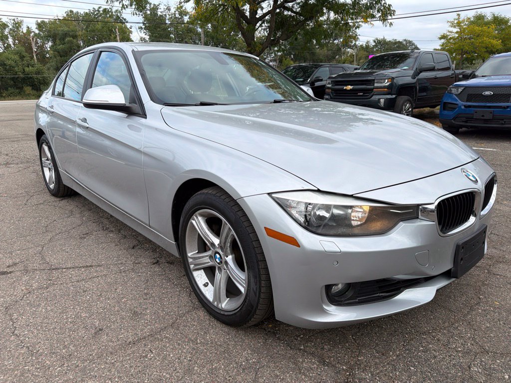 Used 2015 BMW 328i xDrive Sedan AWD/4WD image 3