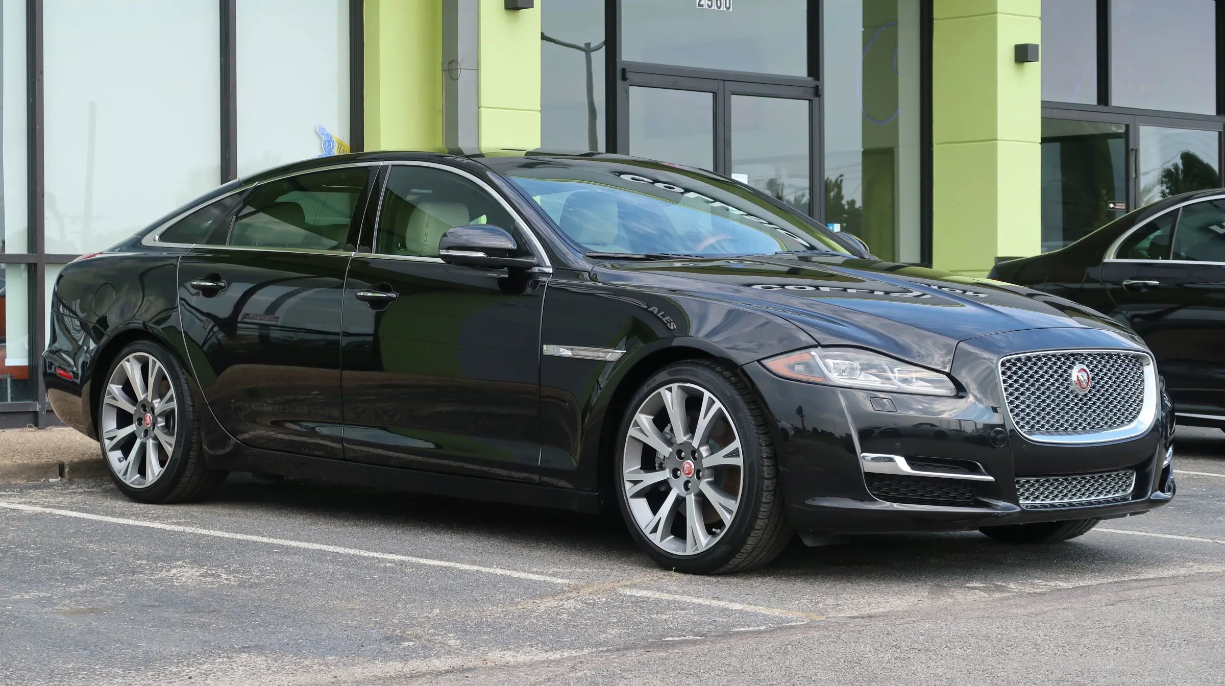Used 2019 Jaguar XJ L Portfolio image 5