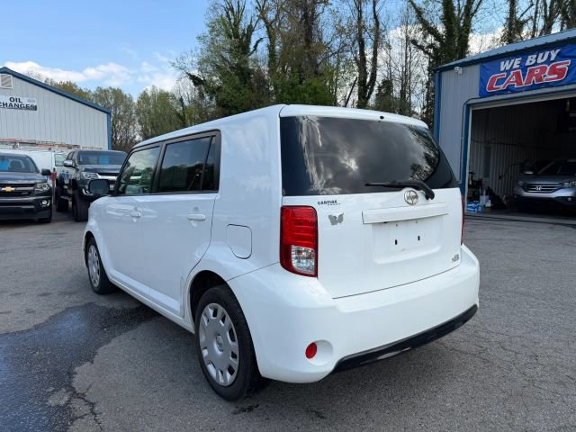 Used 2015 Scion xB image 3