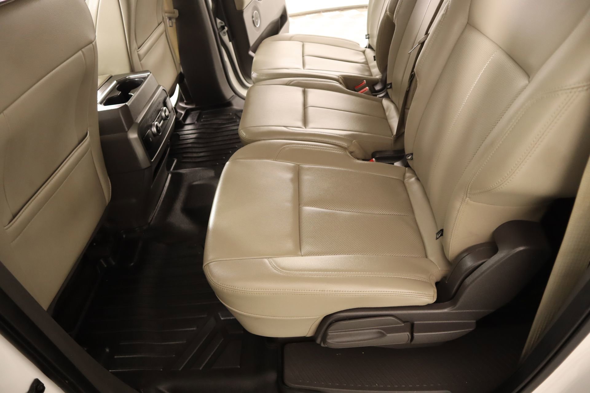 Used 2021 Ford Expedition Max XLT image 13