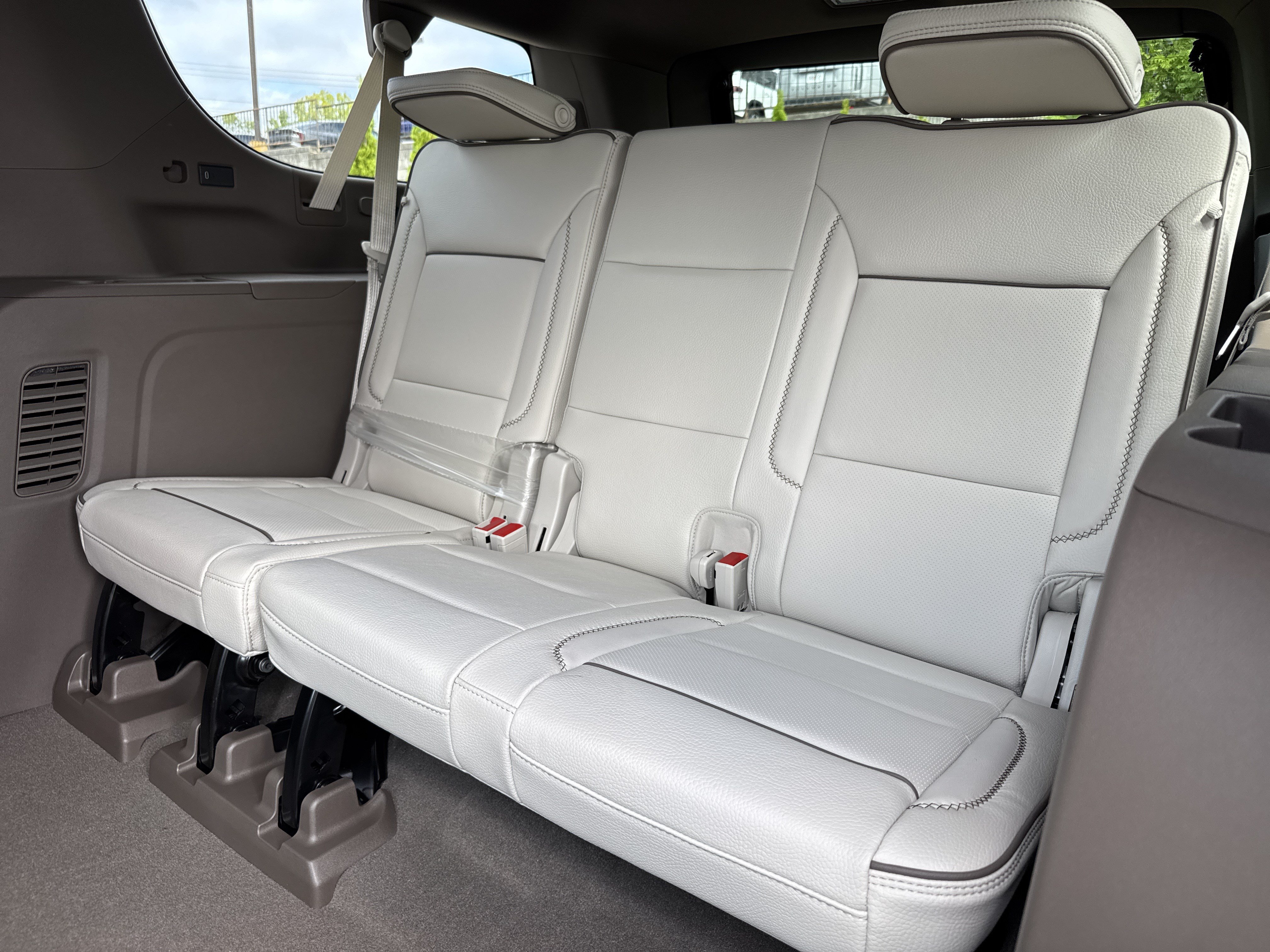 New 2026 GMC Yukon XL Denali w/ Denali Reserve Package RWD image 34