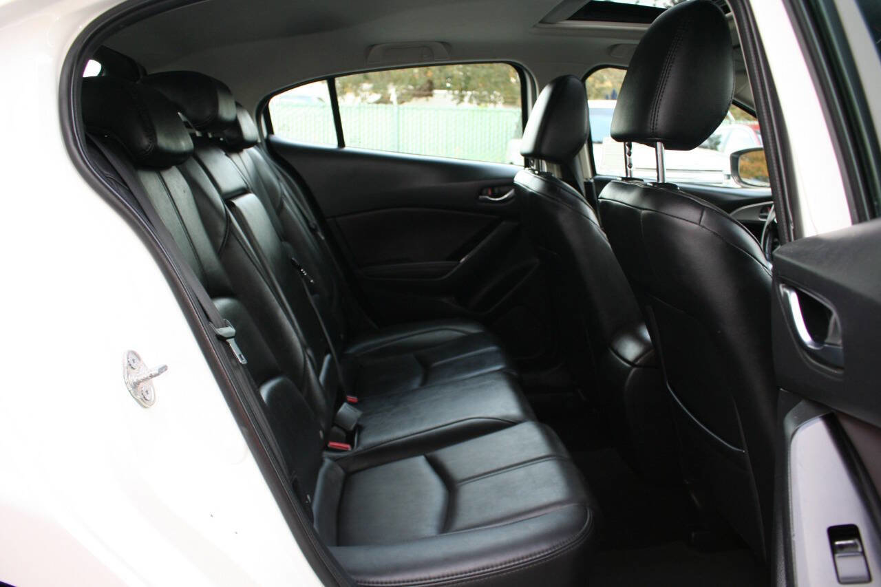 Used 2018 MAZDA MAZDA3 Touring image 20