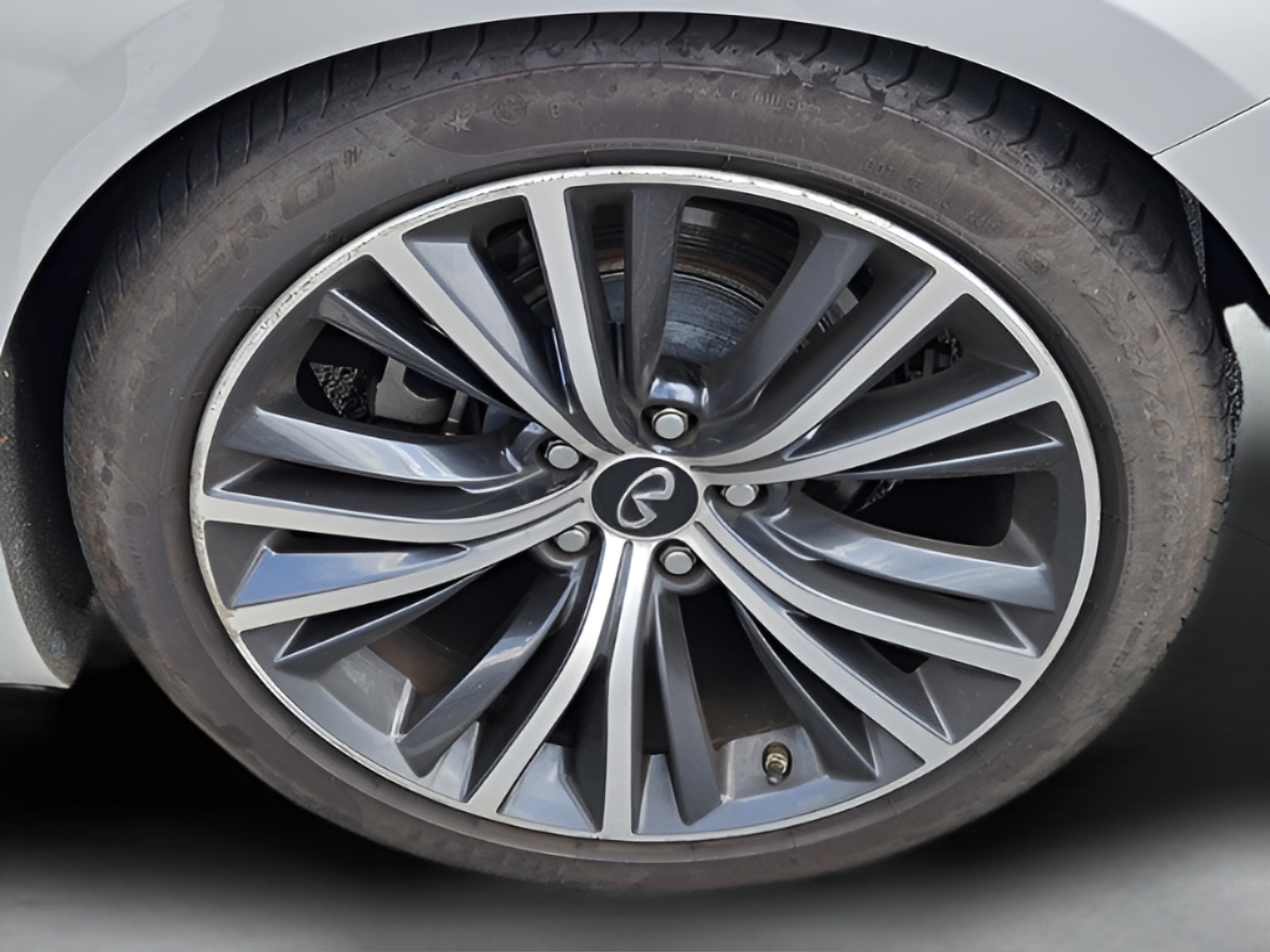 Used 2020 INFINITI Q60 3.0t Luxe RWD image 27