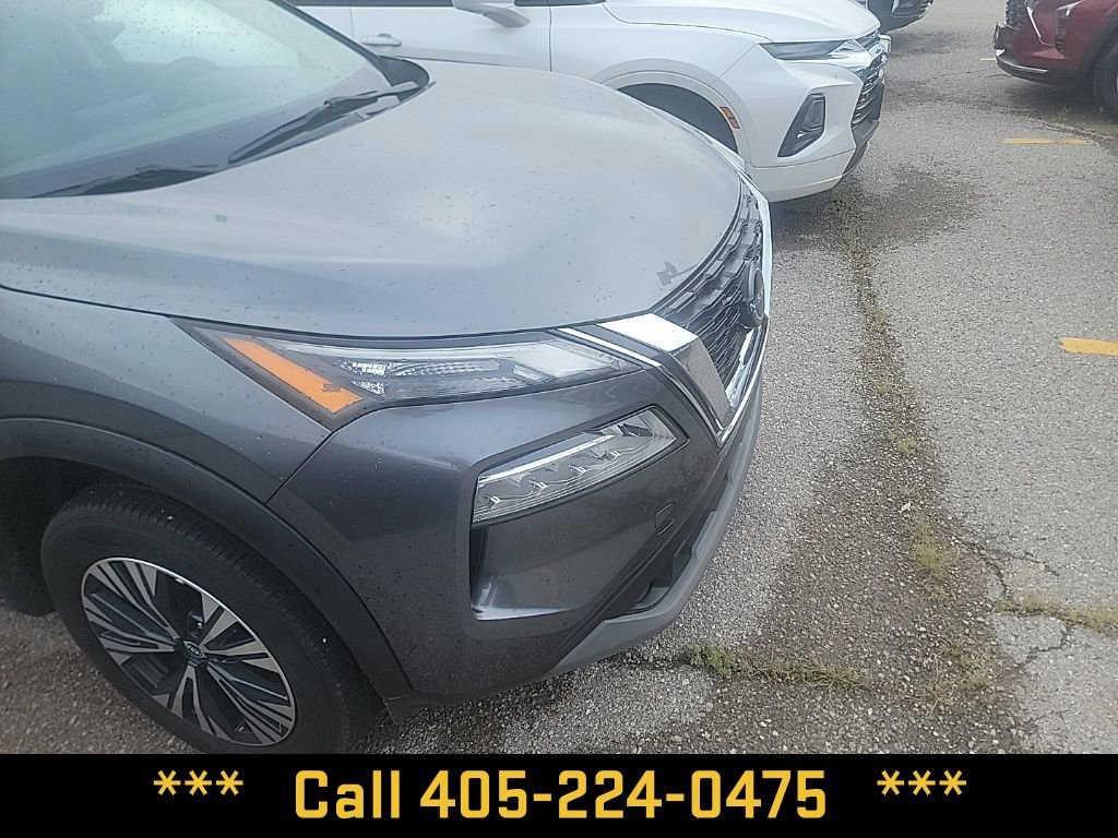 Used 2023 Nissan Rogue SV image 29