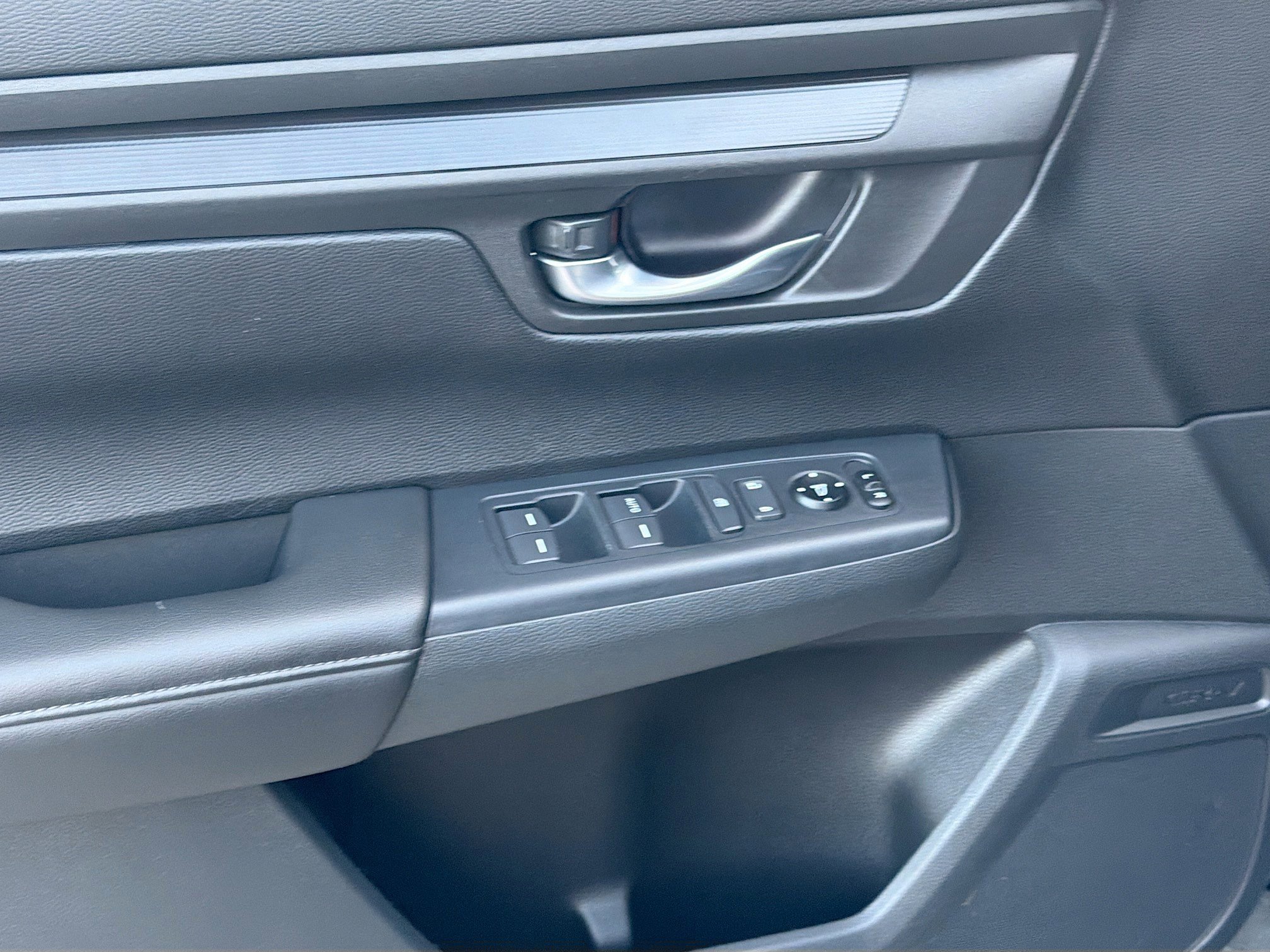 Certified 2025 Honda CR-V LX image 16