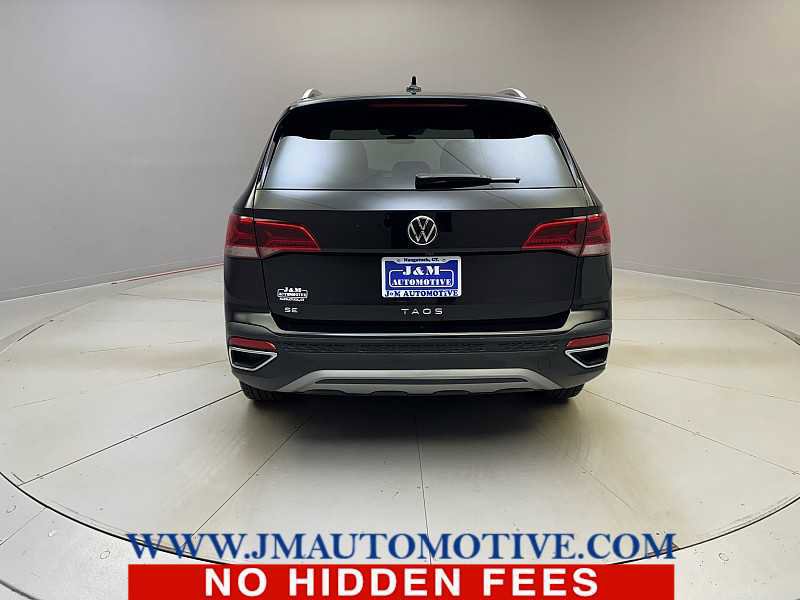 Used 2024 Volkswagen Taos SE FWD image 4
