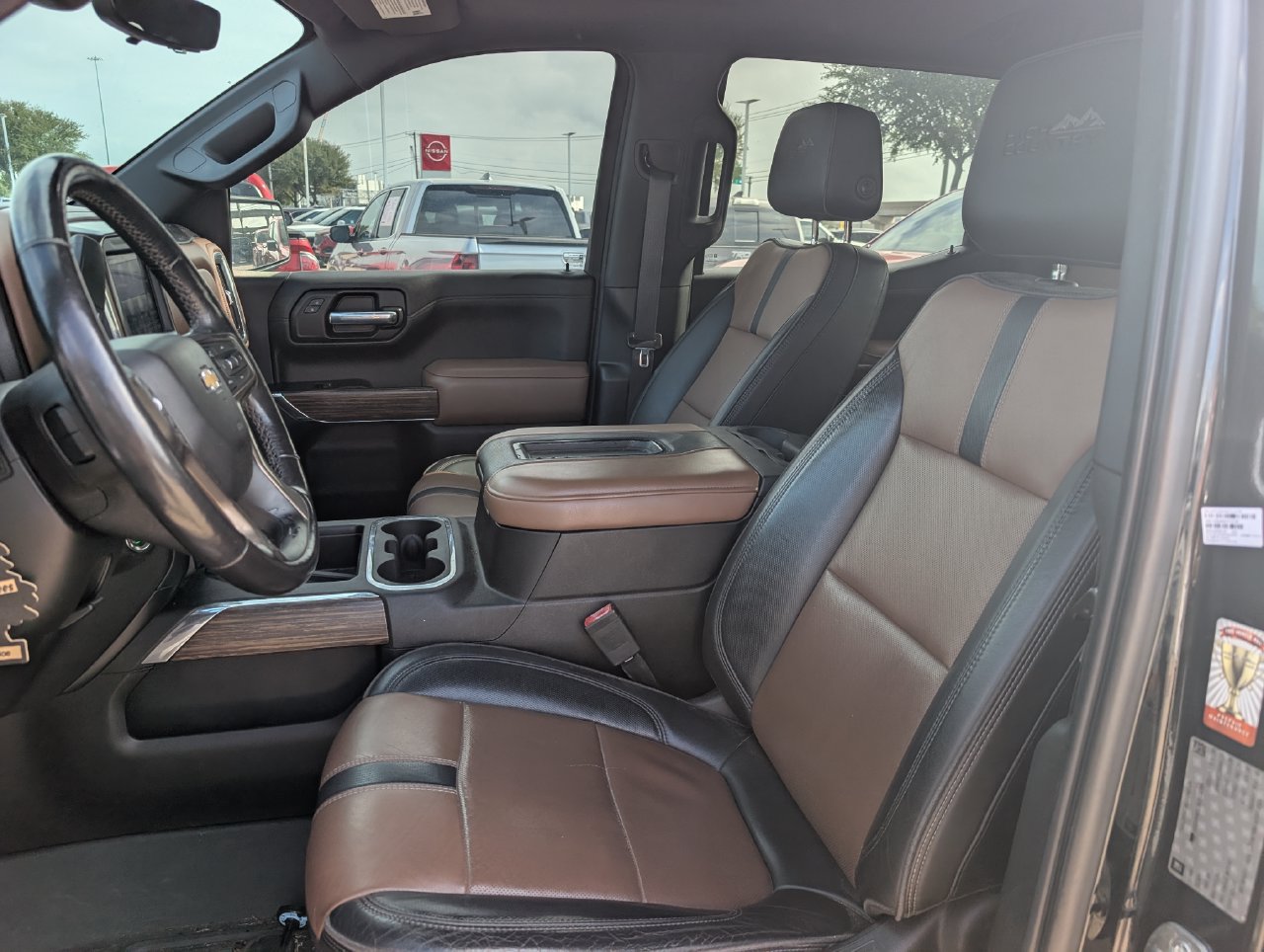 Used 2019 Chevrolet Silverado 1500 High Country w/ Technology Package AWD/4WD image 25