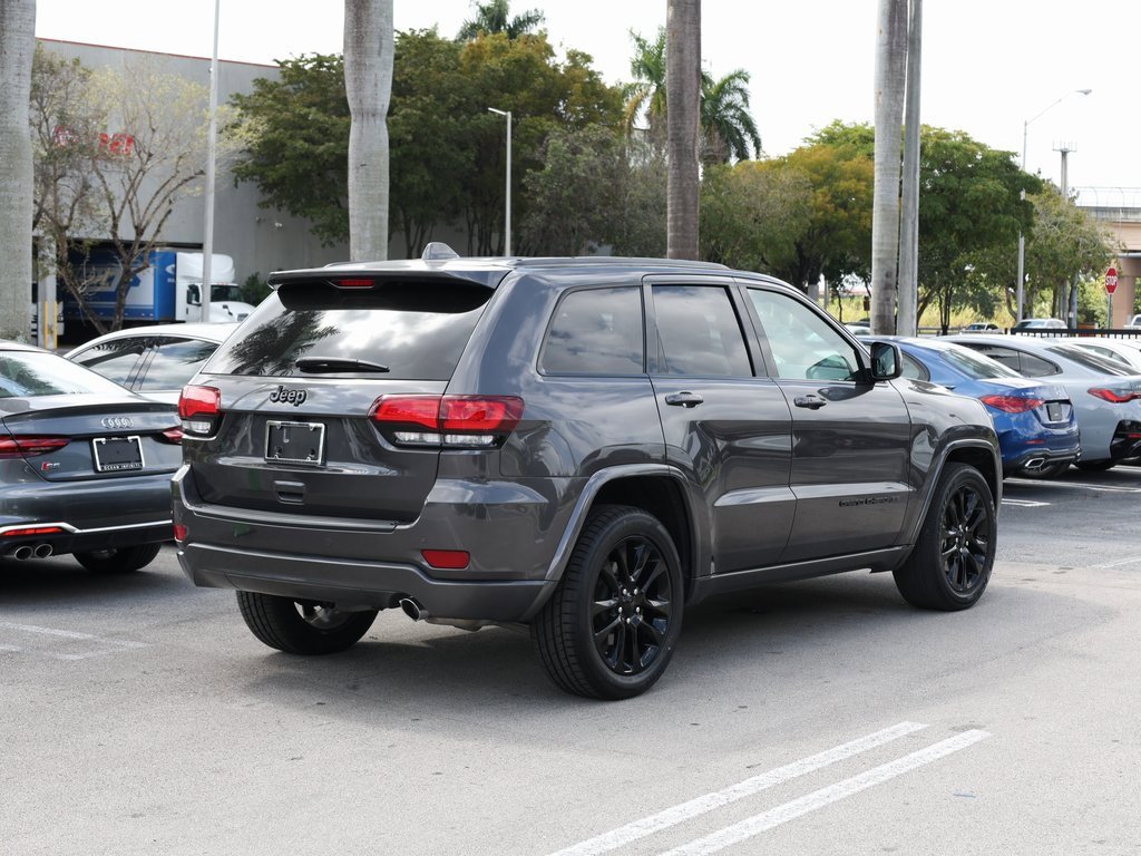 Used 2021 Jeep Grand Cherokee Laredo X image 5