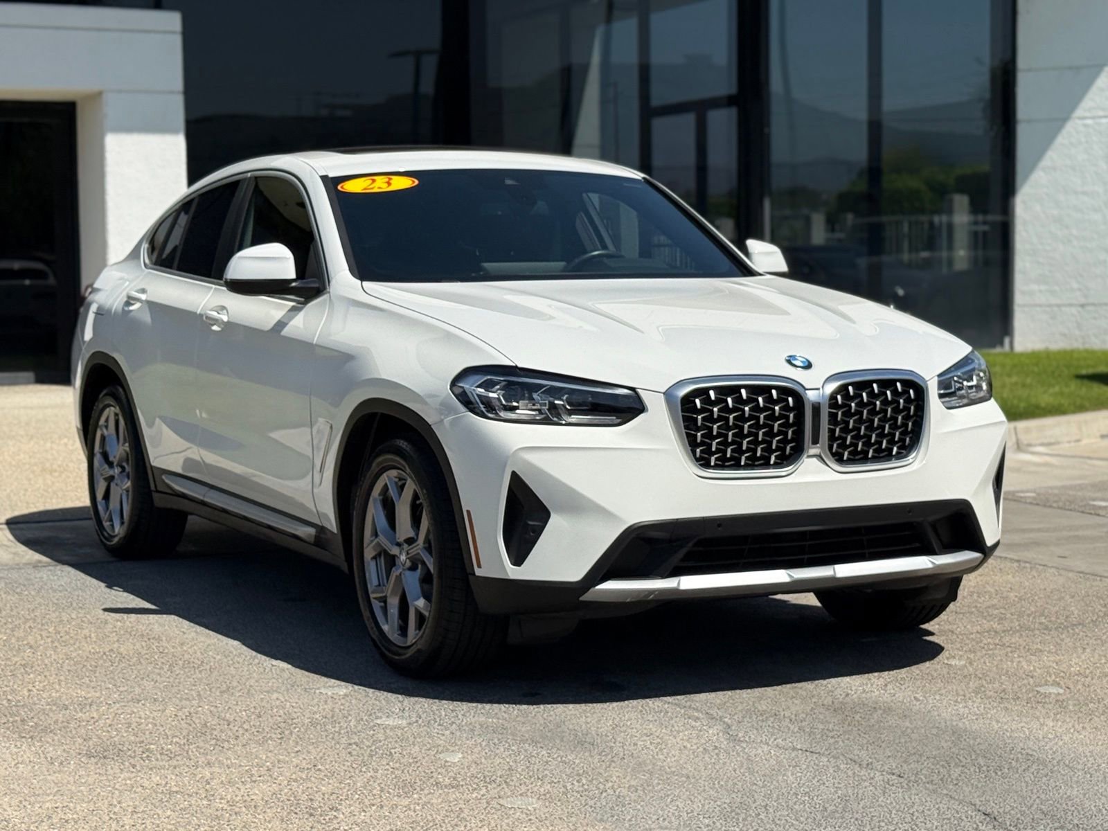 Used 2023 BMW X4 xDrive30i w/ Premium Package AWD/4WD image 8