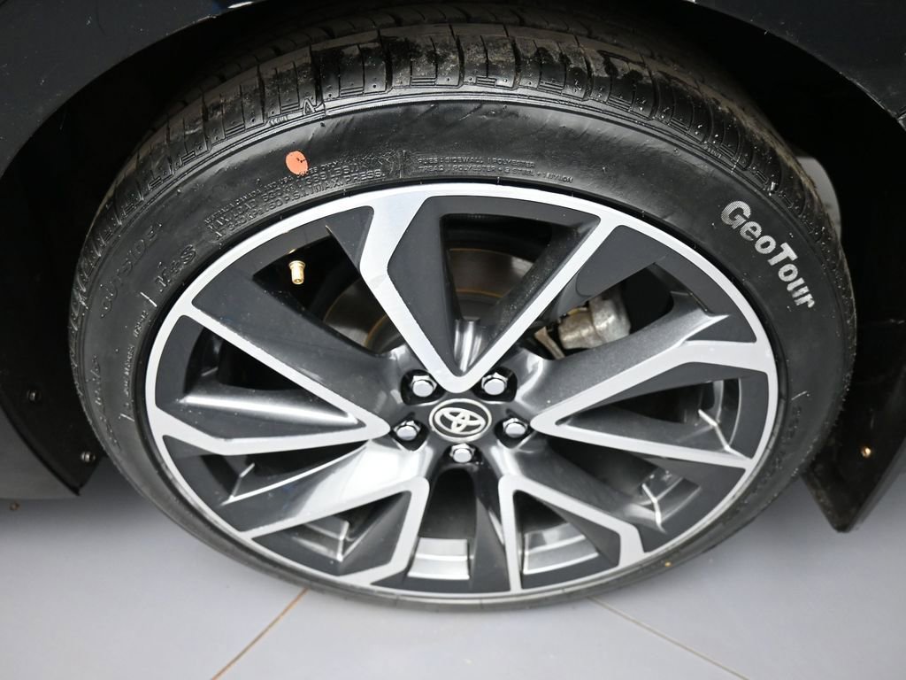 Certified 2022 Toyota Corolla SE w/ SE Premium Package image 15