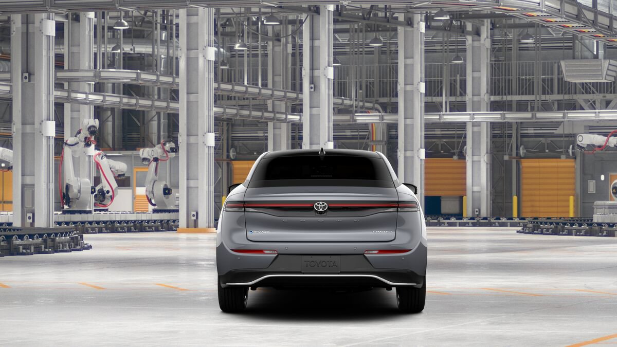New 2026 Toyota Crown AWD/4WD image 8