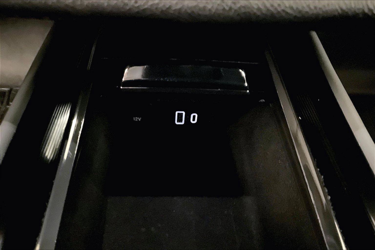 Used 2021 Lincoln Corsair AWD w/ Equipment Group 101A image 31