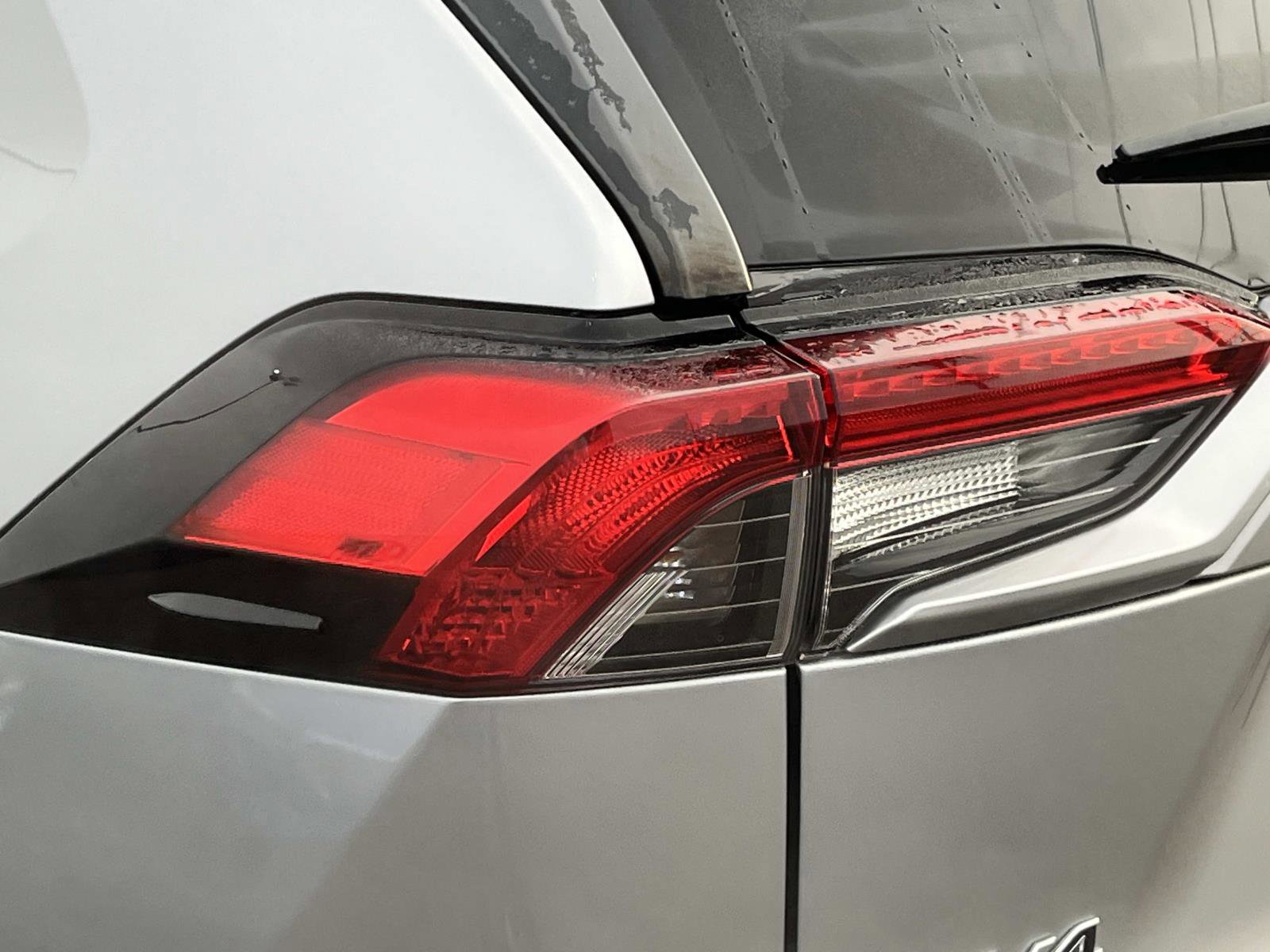 Used 2019 Toyota RAV4 XLE w/ Phone Cable & Charge Package image 10