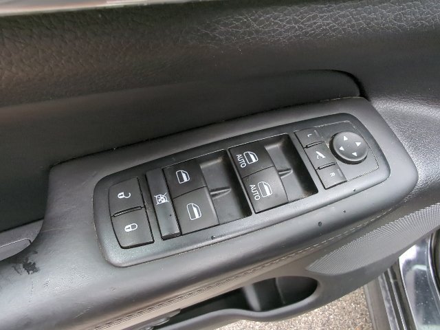 Used 2015 Jeep Grand Cherokee High Altitude AWD/4WD image 13