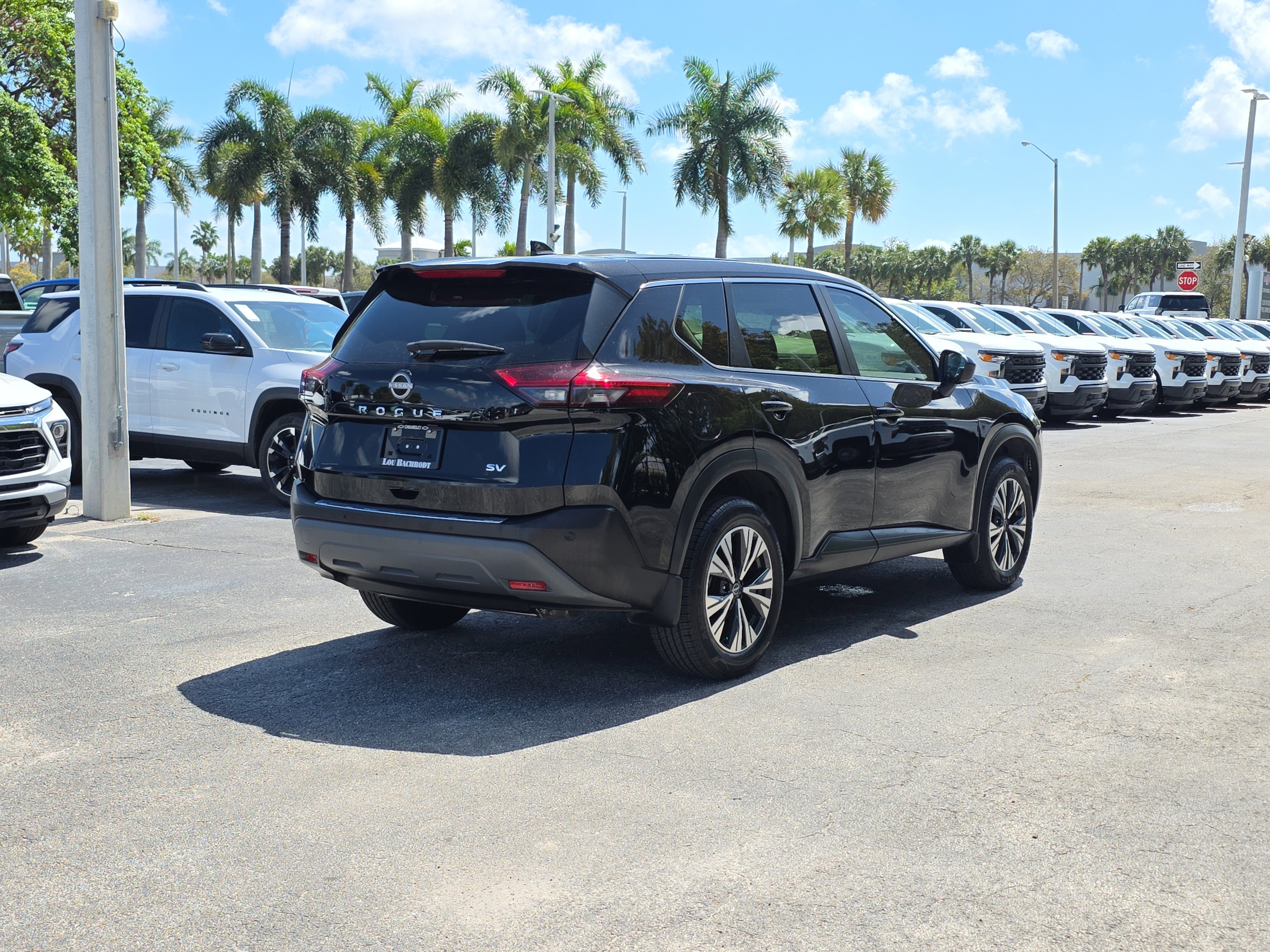Used 2023 Nissan Rogue SV image 7