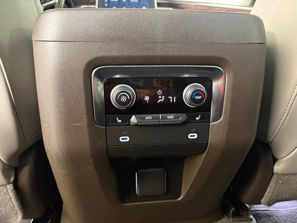 Used 2022 Chevrolet Suburban LT w/ LT Signature Package image 47