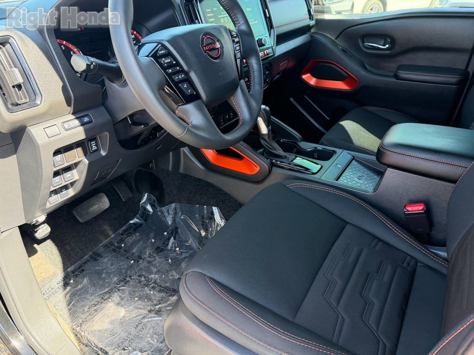 Used 2025 Nissan Frontier PRO-4X w/ Pro Convenience Package AWD/4WD image 20
