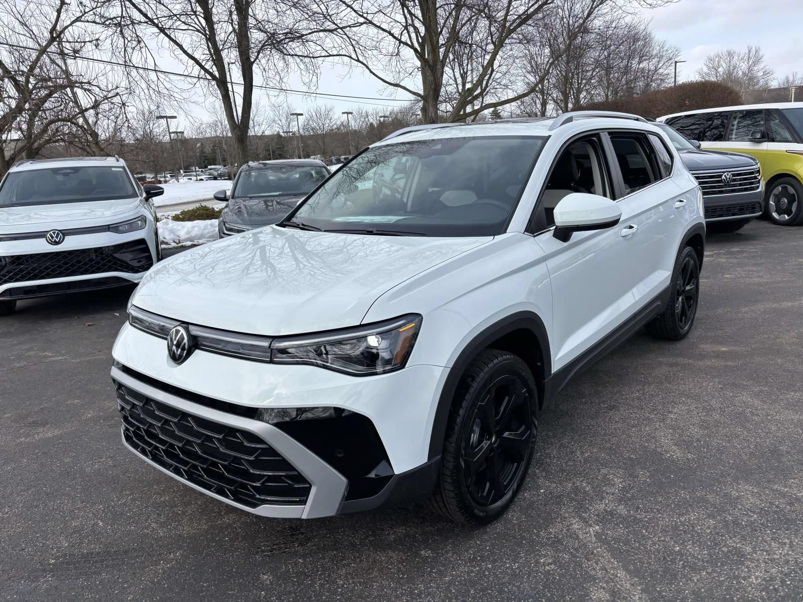 New 2026 Volkswagen Taos SEL AWD/4WD image 3