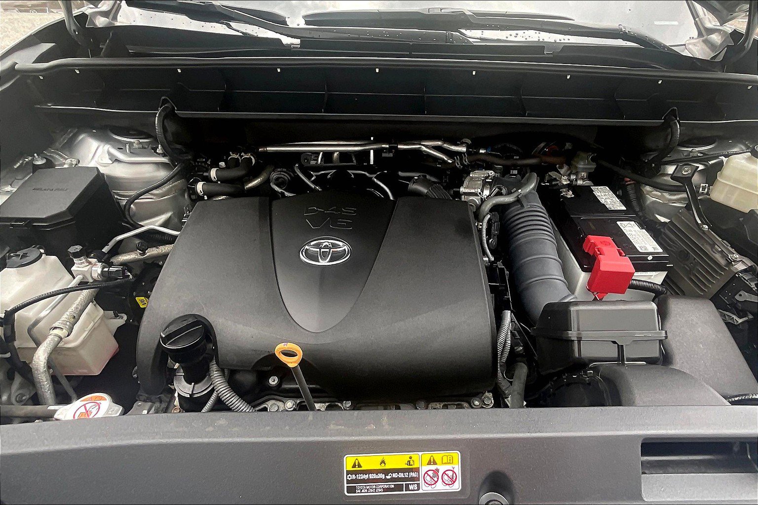 Used 2022 Toyota Highlander XLE AWD/4WD image 13