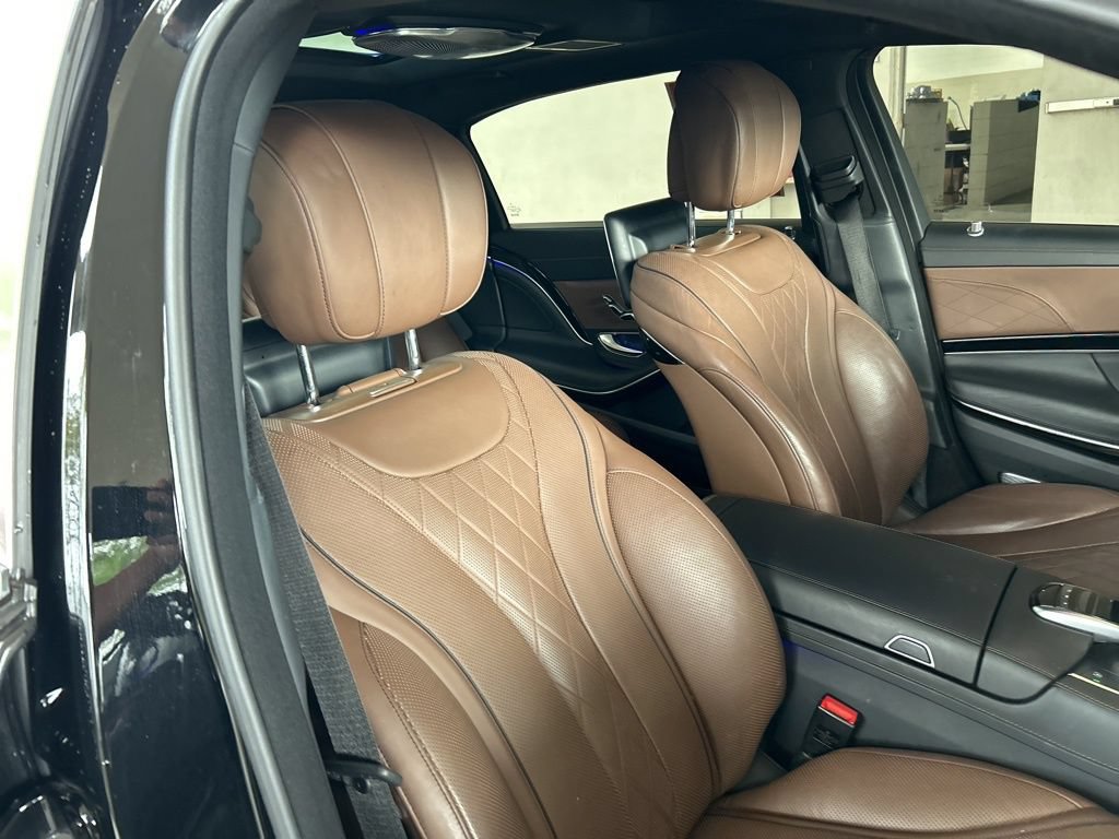 Used 2017 Mercedes-Benz Maybach S 550 4MATIC image 26