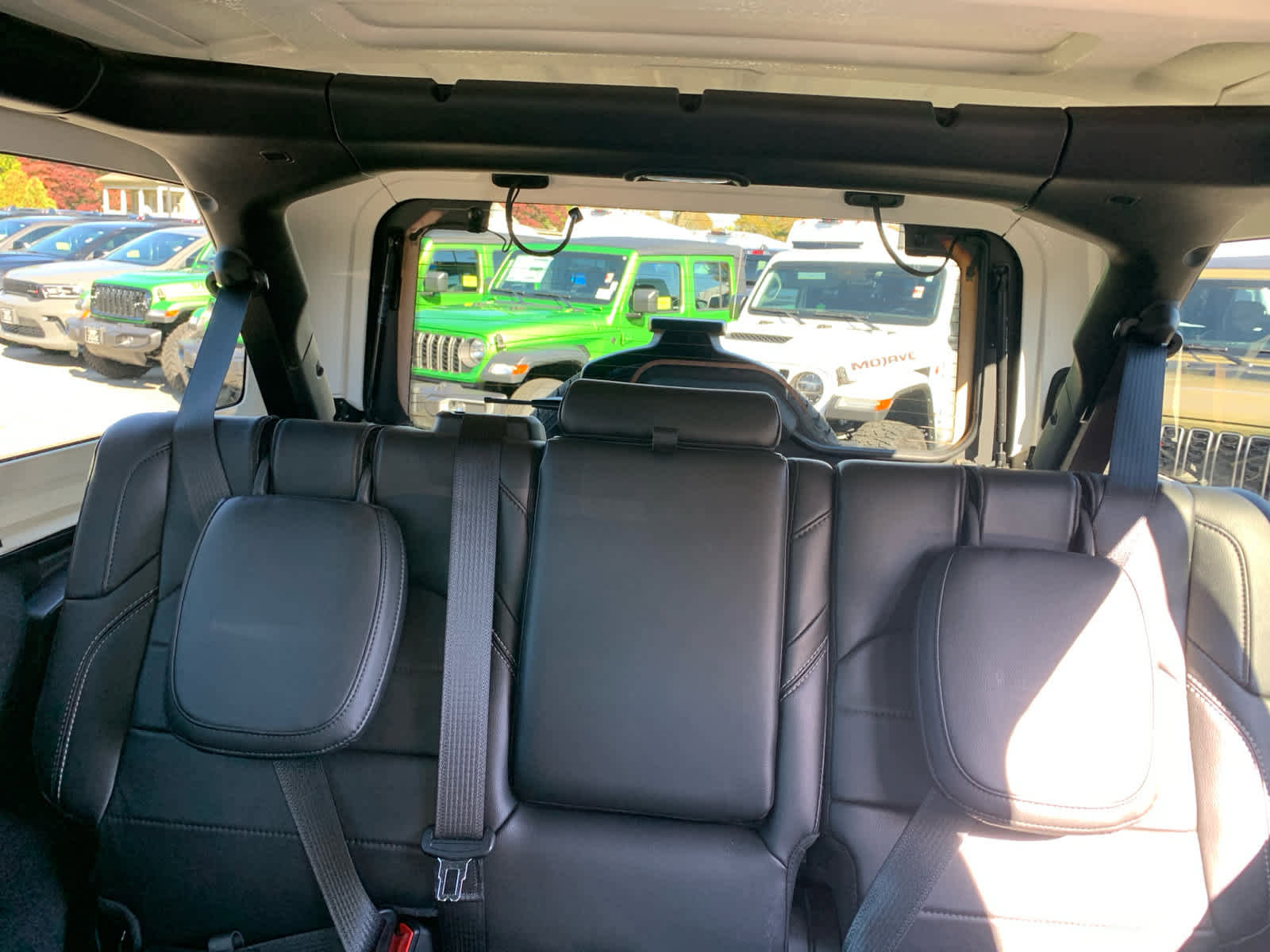 Used 2023 Jeep Wrangler Sahara w/ Cold Weather Group image 28