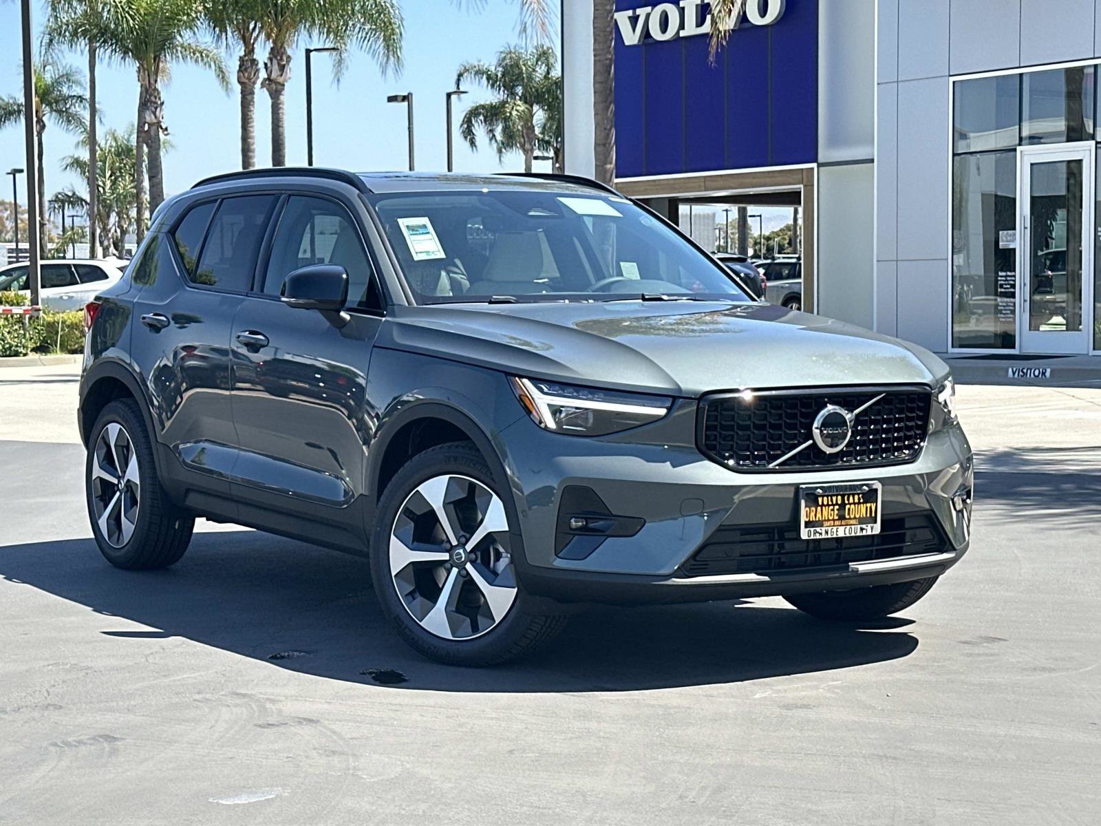New 2026 Volvo XC40 B5 Plus w/ Protection Package Premier