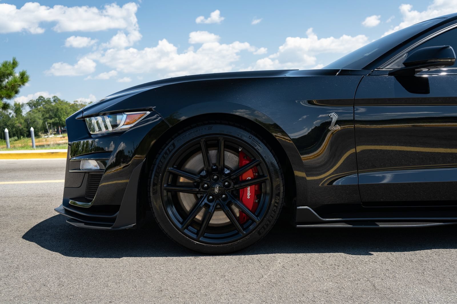Used 2021 Ford Mustang Shelby GT500 w/ Technology Package RWD image 21