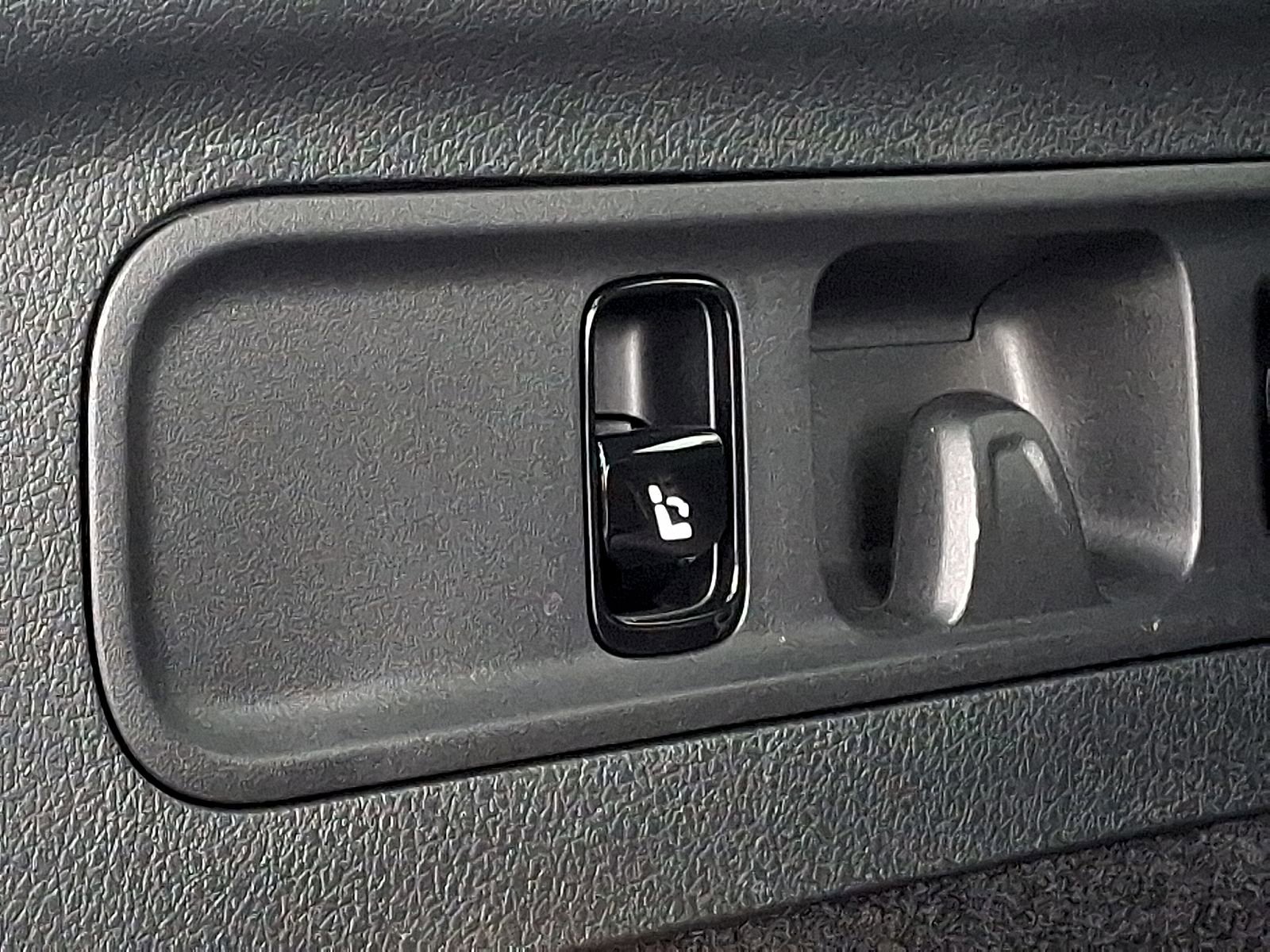 Used 2023 Mercedes-Benz GLC 300 4MATIC image 31