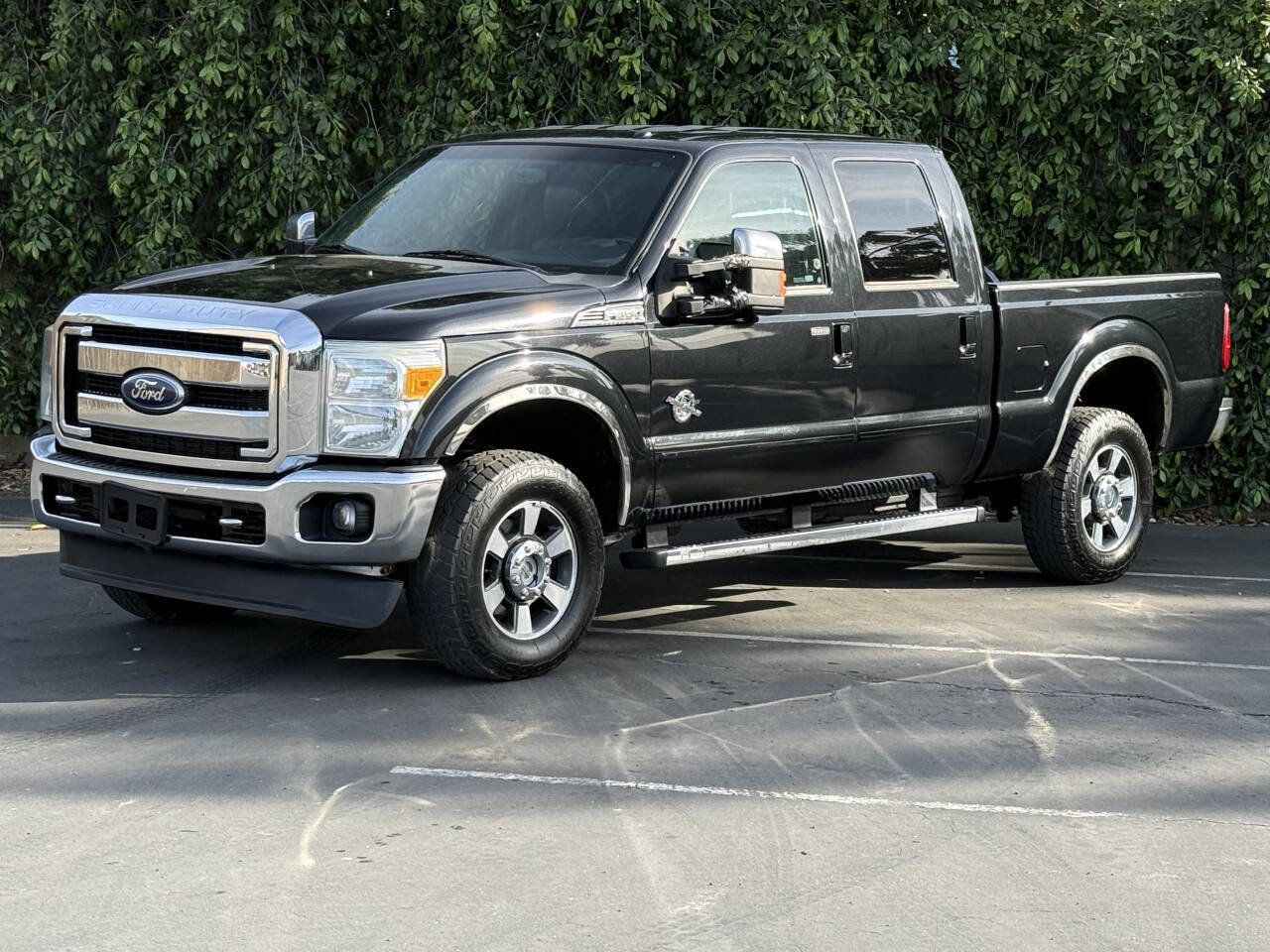 Used 2011 Ford F350 Lariat w/ Chrome Pkg image 4