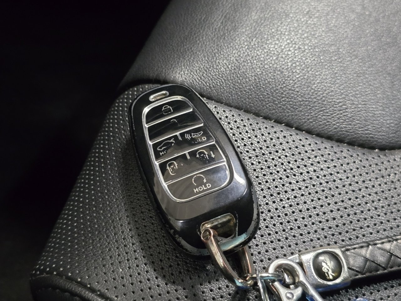 Used 2023 Hyundai Santa Fe Limited image 32