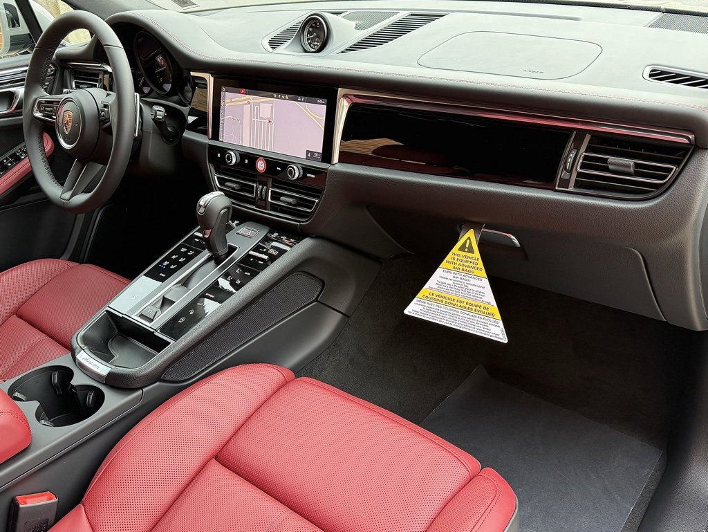New 2026 Porsche Macan image 20