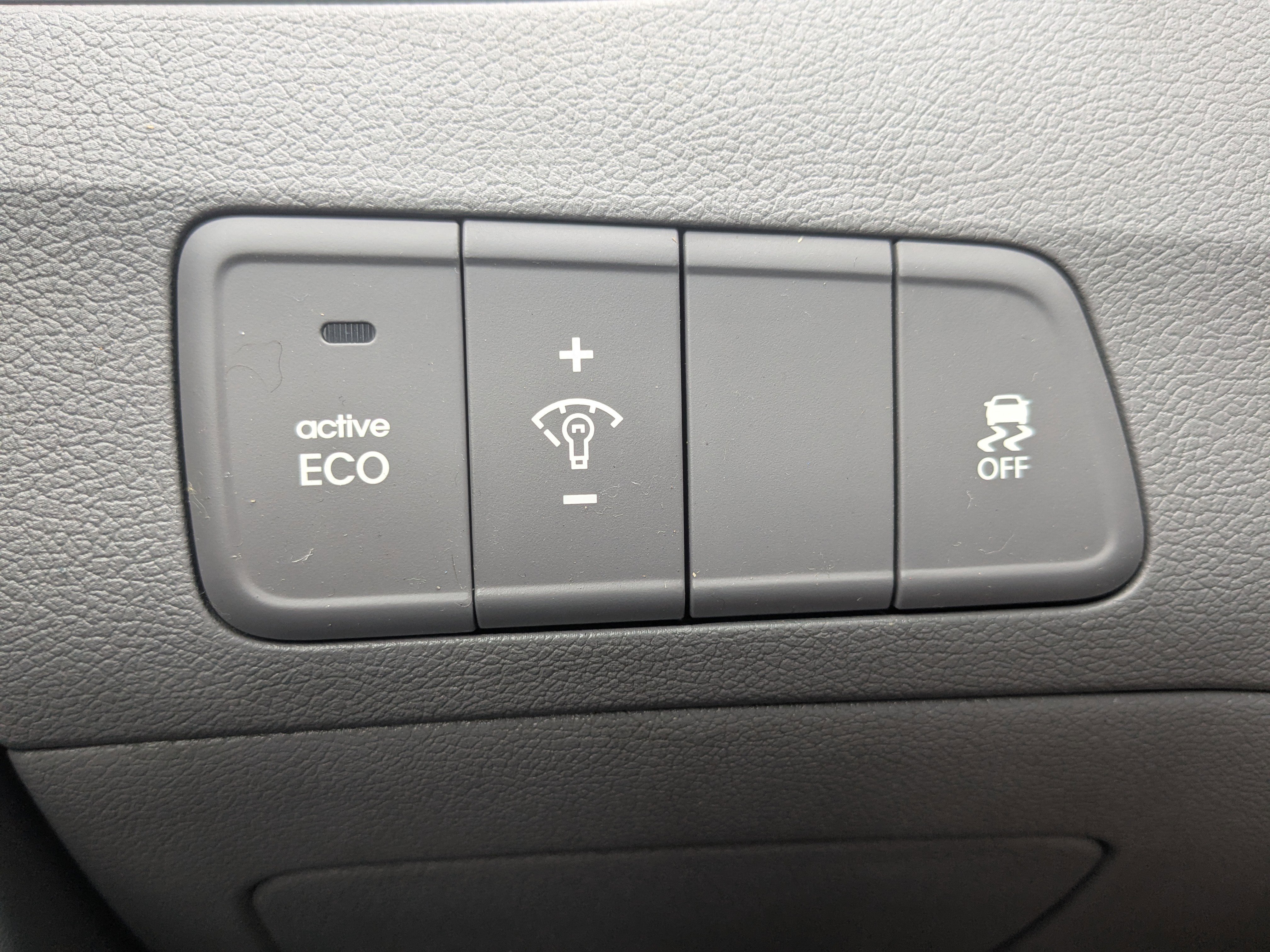 Used 2015 Hyundai Elantra Limited w/ Option Group 05 image 32