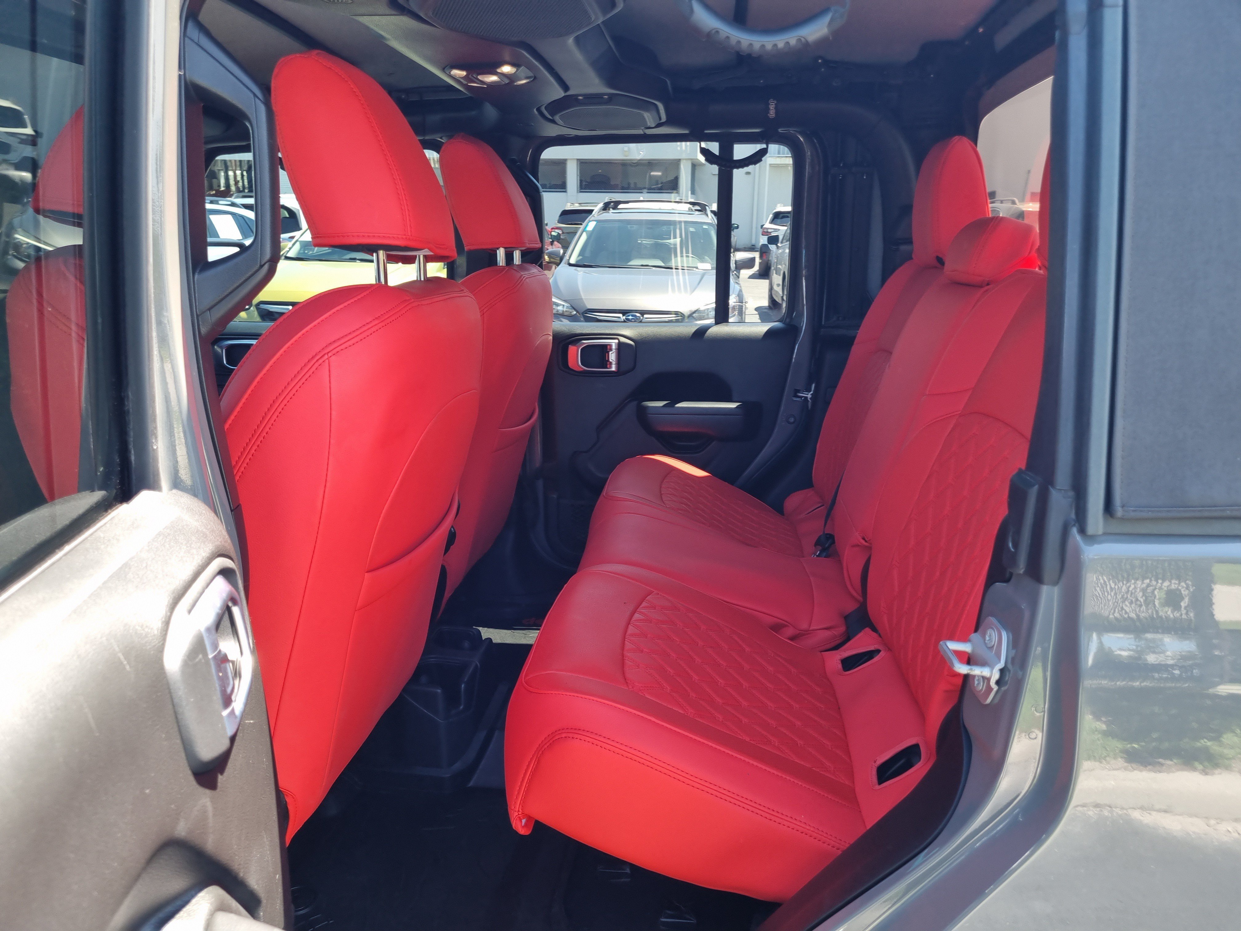 Used 2022 Jeep Gladiator Rubicon w/ Cold Weather Group AWD/4WD image 9